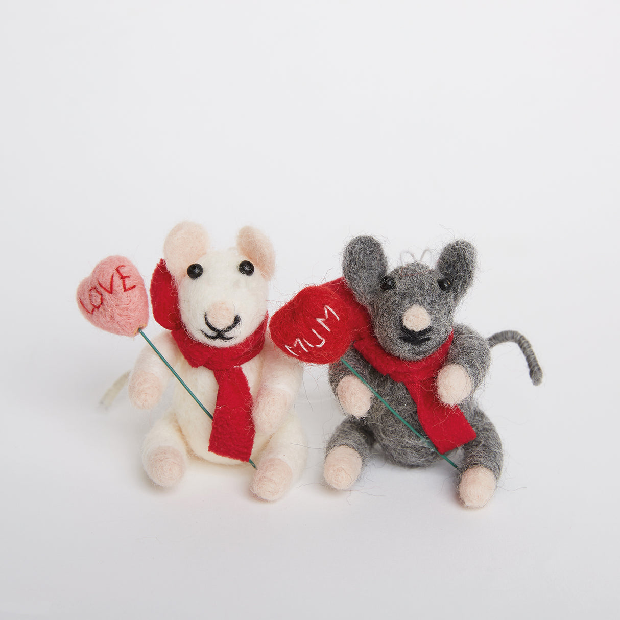 Simply Make Needle Felting Kit - Heart Mouse Duo